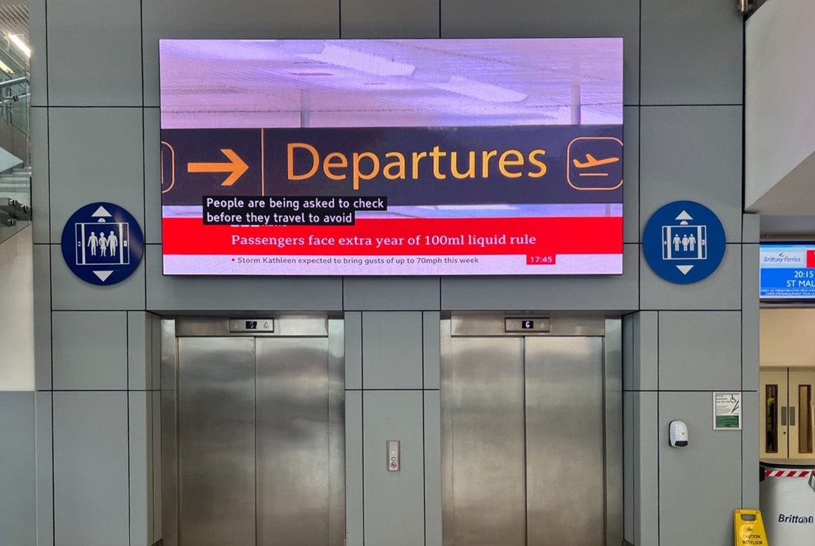 Anwendungsbild der LED Videowall im Flughafen