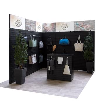 FlexiSlot® Lamellenwand Messestand „Style-Black“ 2.850 x 2.800 mm Eckstand